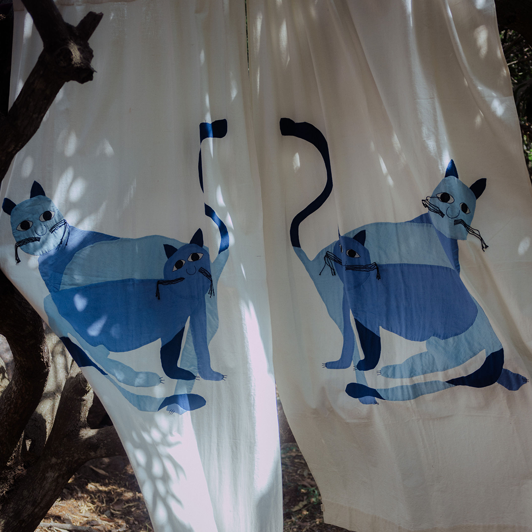 Cuddled Bekku Drapes
