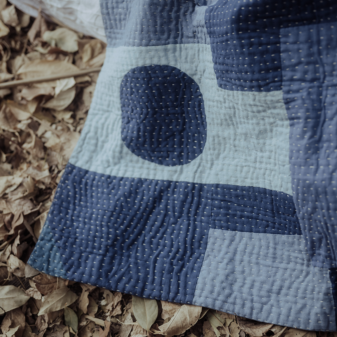Floating a'Round Quilt