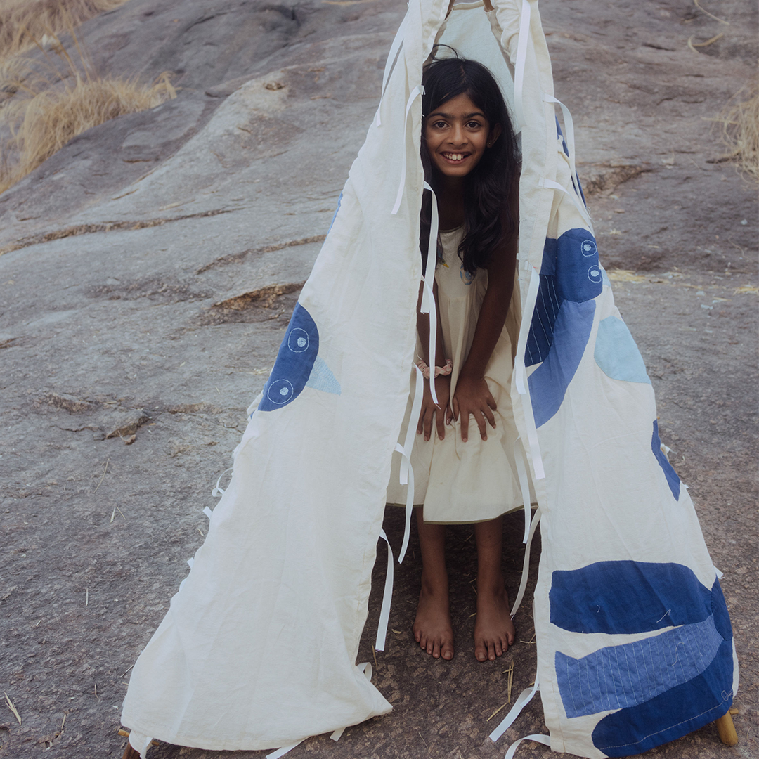 Neele Panchhis Teepee Cover