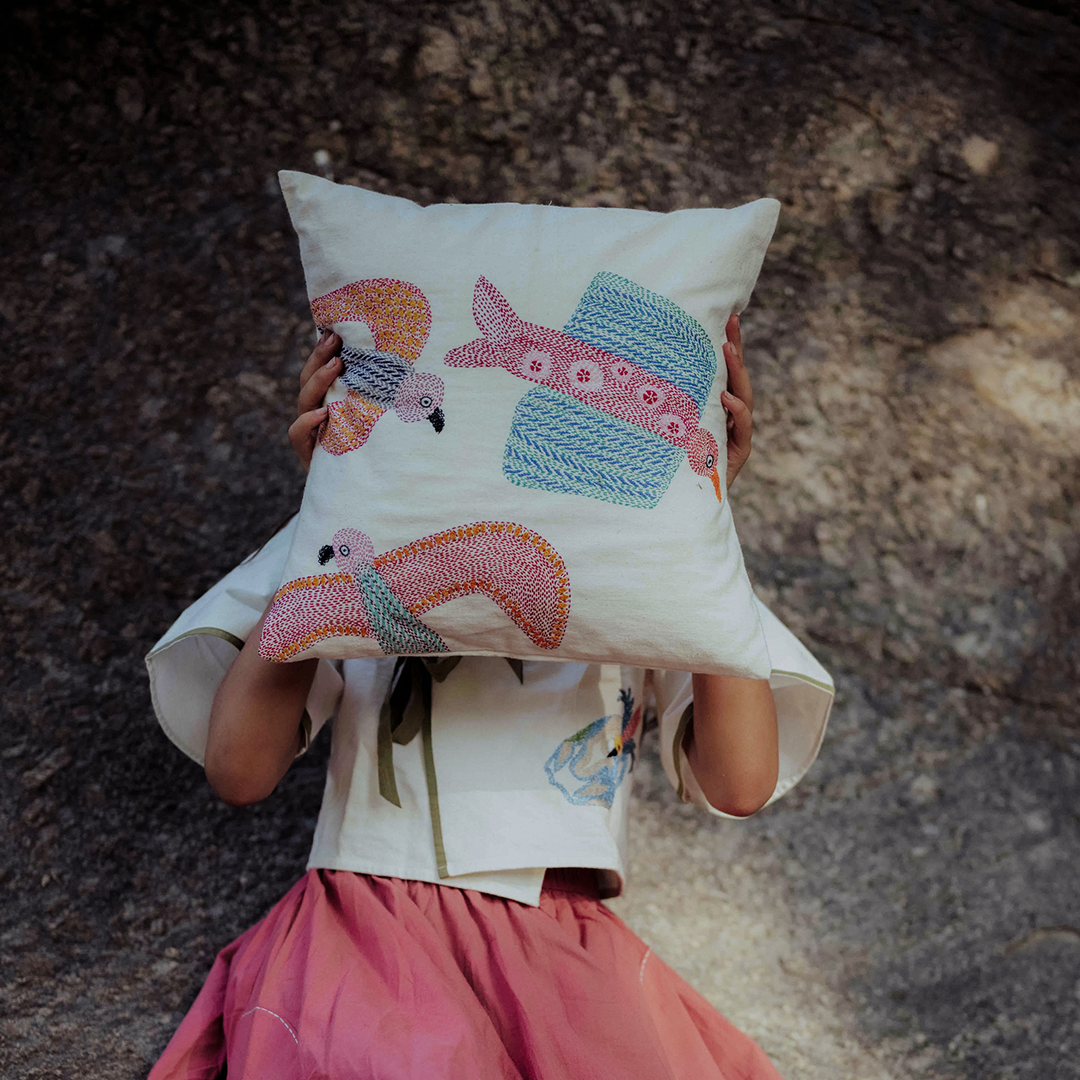 Gossiping Panchhis Cushion Cover