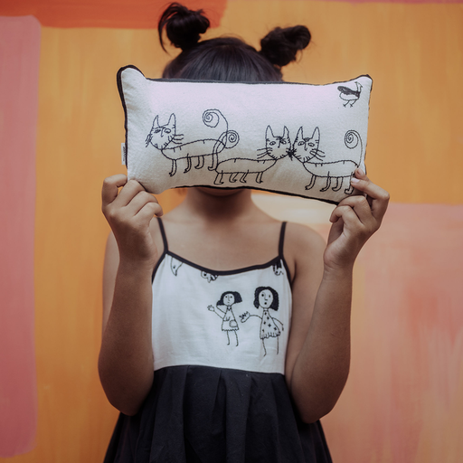 Alley Cats Bachoo cushion